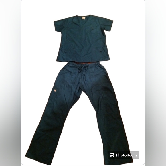 Butter Soft Caribbean Blue Scrub Set - Picture 2 of 2